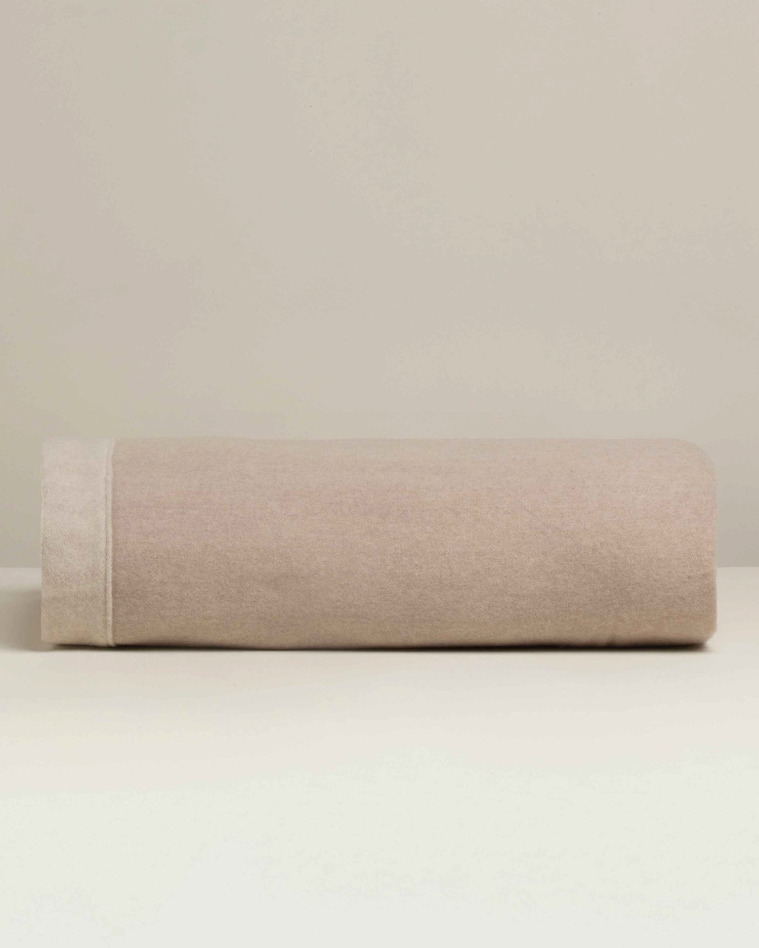 Ravello: Artisanal Merino Wool Bed Blanket