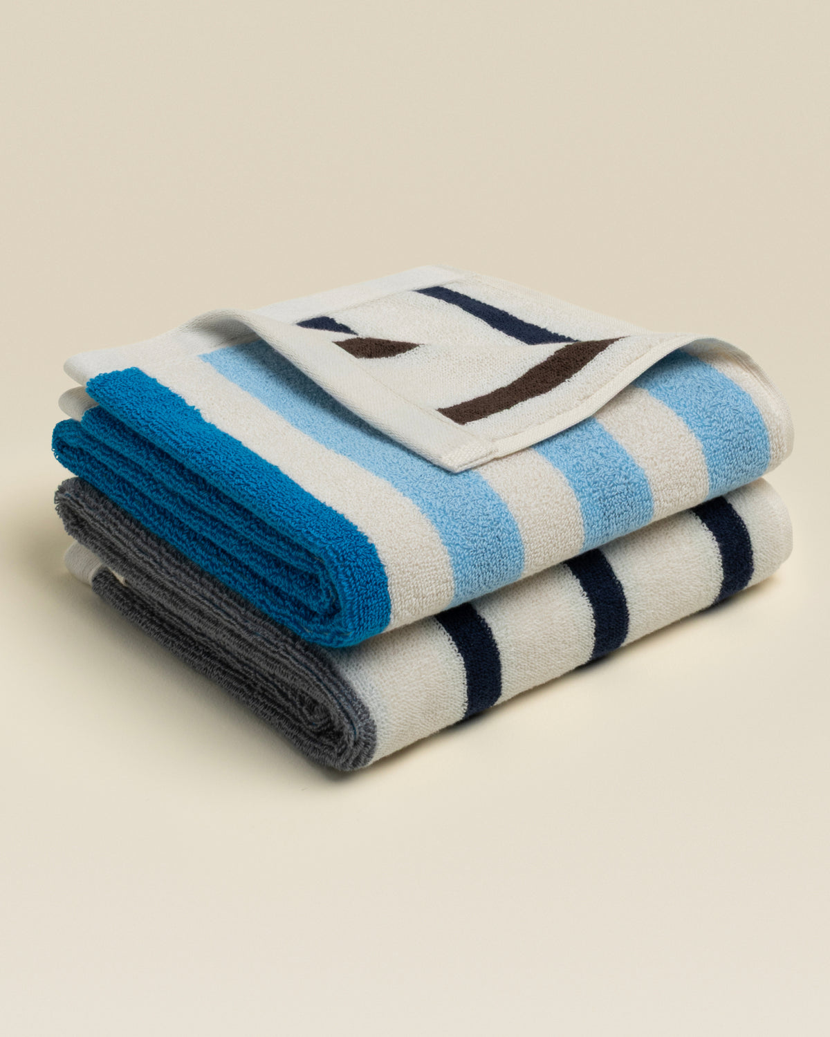Plush Cotton Reversible Towel - Janus Cadence