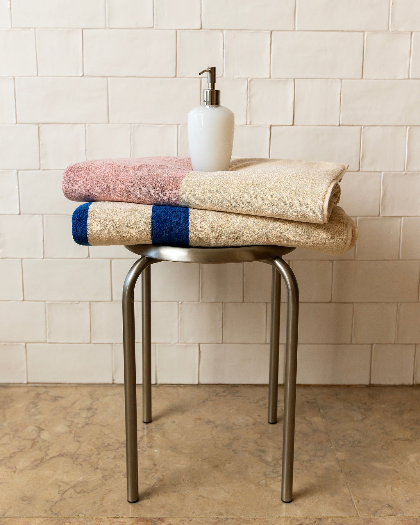 Janus Reverso: Soft Cotton Reversible Stripe Towel
