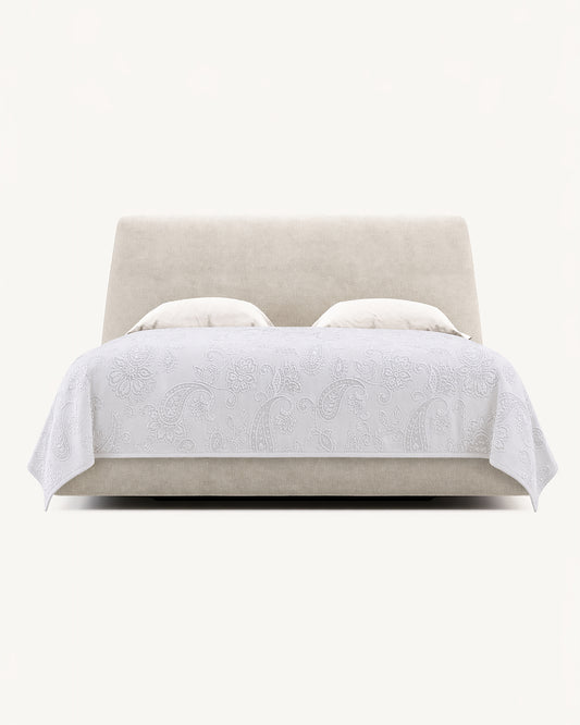 Victoria: Classic Matelassé Cotton Coverlet