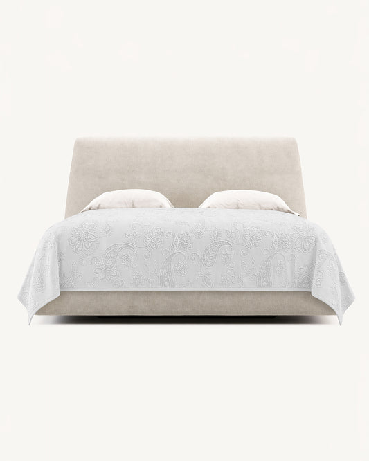 Victoria: Classic Matelassé Cotton Coverlet