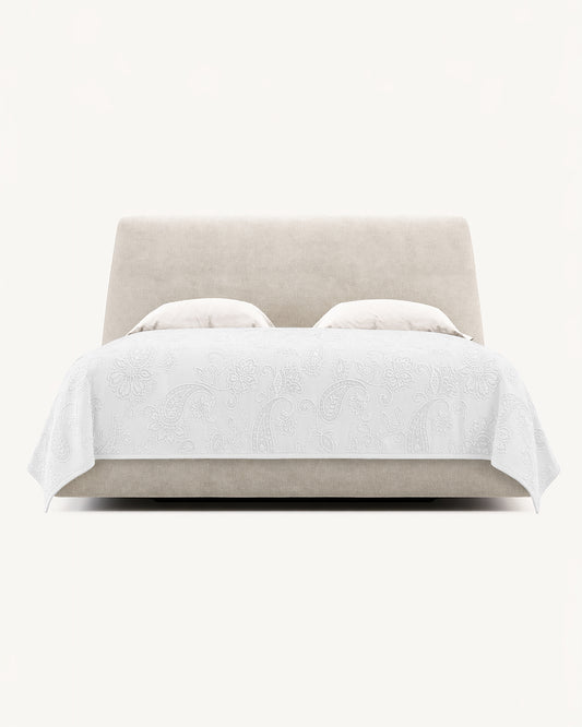 Victoria: Classic Matelassé Cotton Coverlet